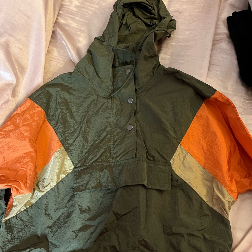 Green windbreaker cropped jacket
